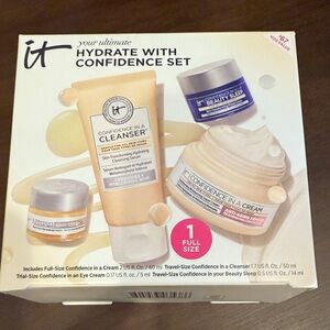 IT Cosmetics Hydrate with Confidence Set - brand new